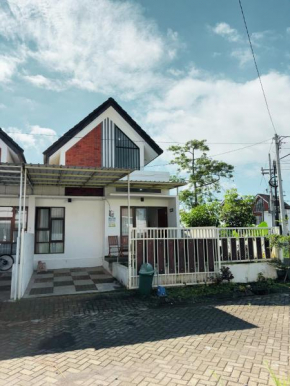 Villa di Malang Dekat Kampus Ternama